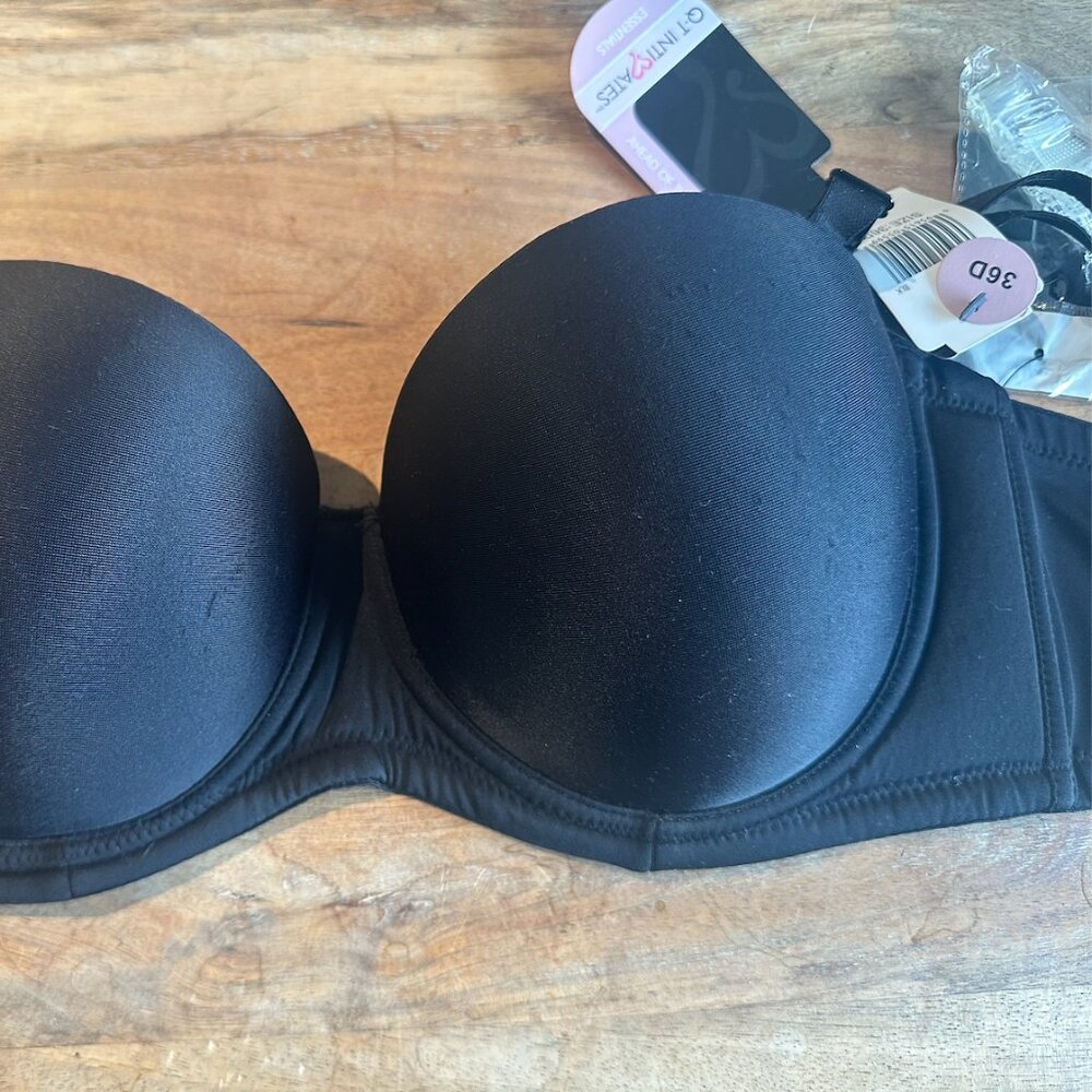 Q-T Intimates Black Bra NWT
